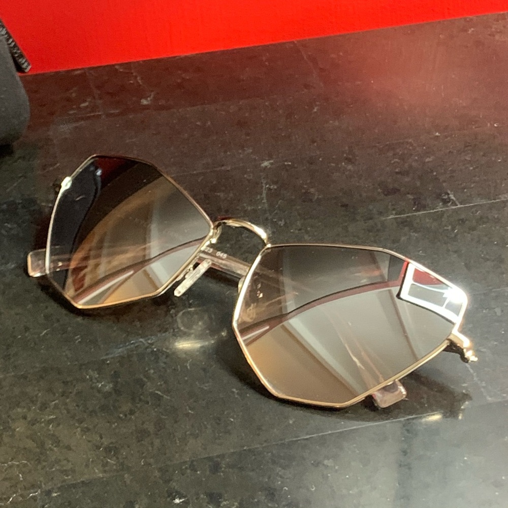 KENDALL + KYLIE Metal Cat-Eye Sunglasses BRAND NEW! Jenner $160 RETAIL - Picture 6 of 16